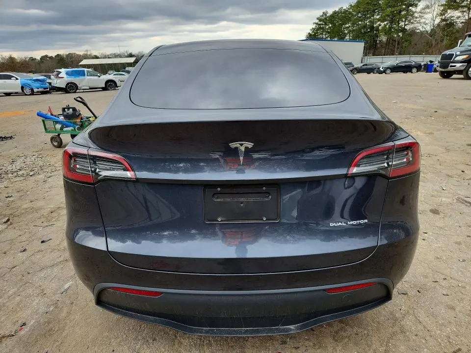 2024 TESLA MODEL Y   