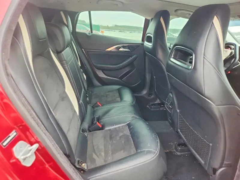 2017 INFINITI QX30 BASE  