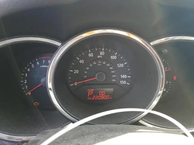 2011 KIA SORENTO BASE  