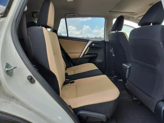 2017 TOYOTA RAV4 XLE  