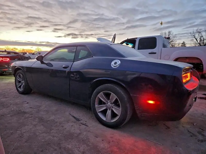 2016 DODGE CHALLENGER SXT  