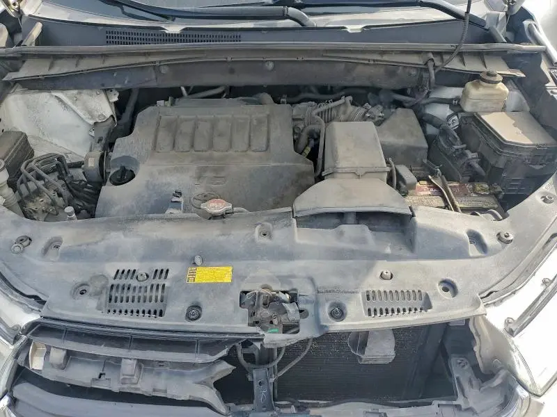 2016 TOYOTA HIGHLANDER XLE  