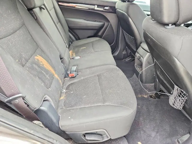 2014 KIA SORENTO LX  