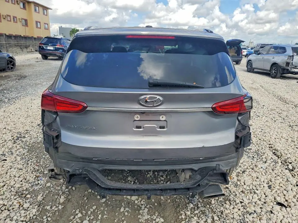 2019 HYUNDAI SANTA FE SE  