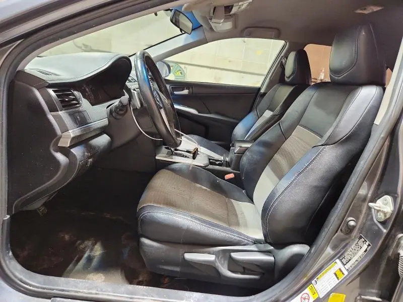 2013 TOYOTA CAMRY SE  