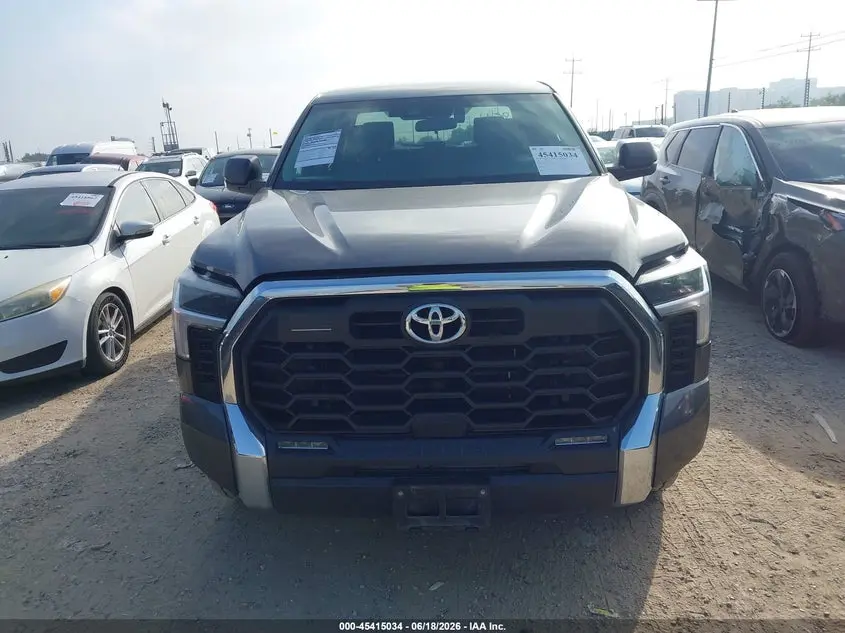 2022 TOYOTA TUNDRA SR5