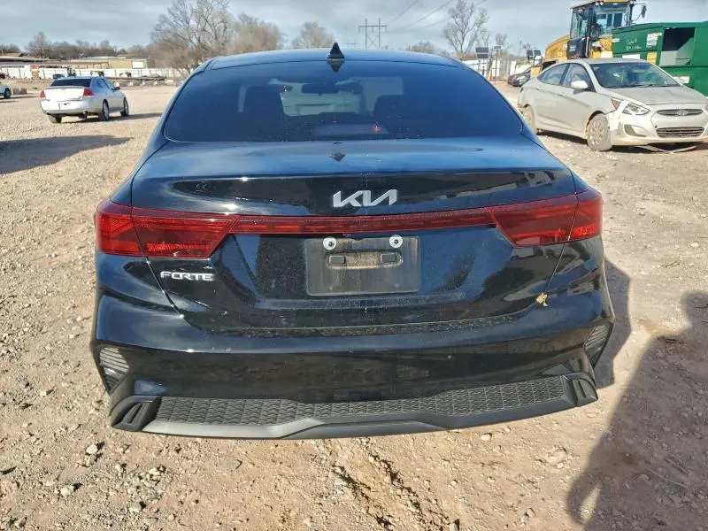 2022 KIA FORTE FE  