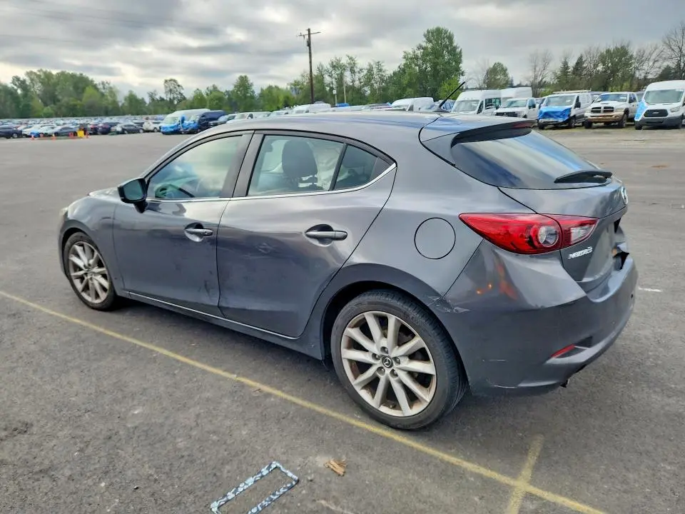 2017 MAZDA 3 TOURING  