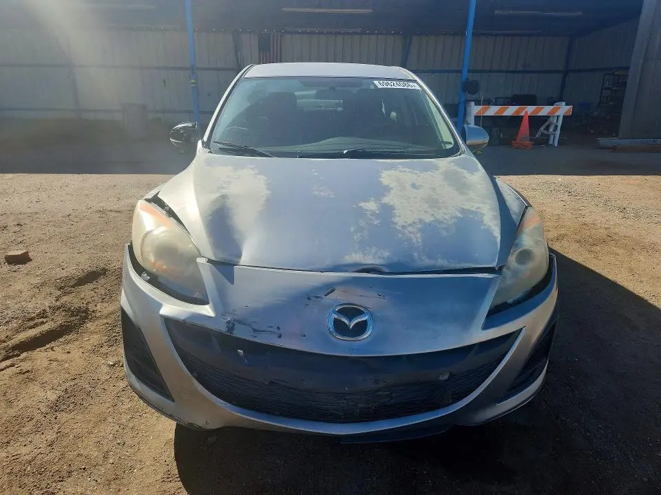 2011 MAZDA 3 I  