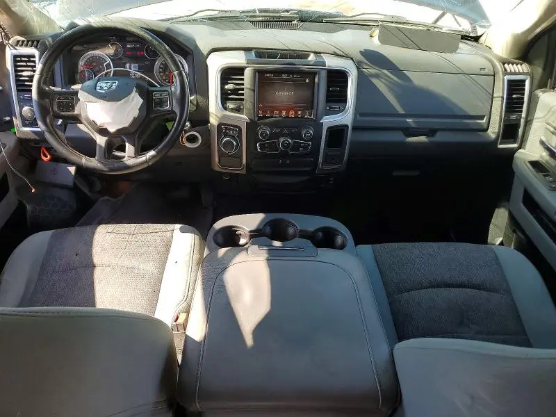 2014 RAM 1500 SLT  