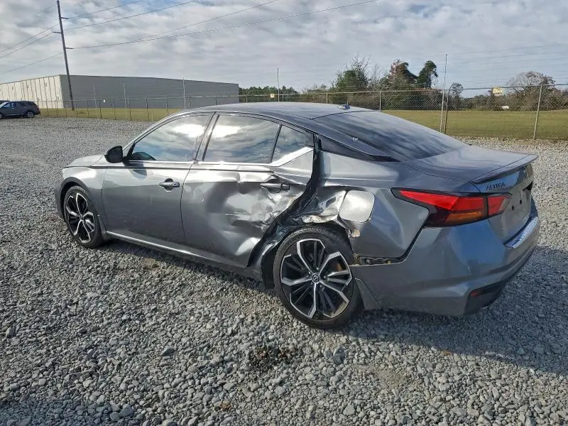 2023 NISSAN ALTIMA SR  