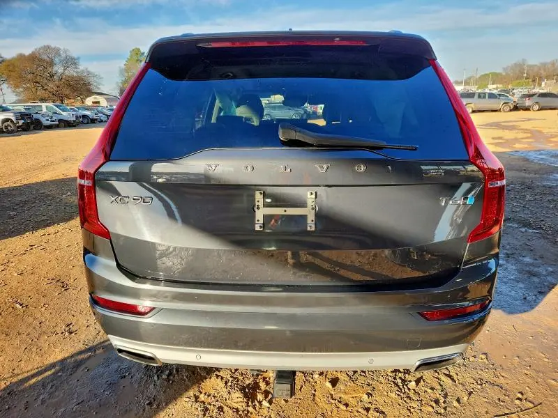 2017 VOLVO XC90 T6  