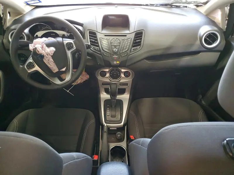 2017 FORD FIESTA SE  