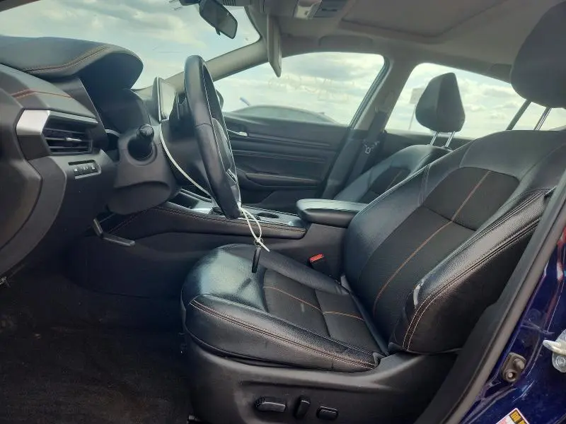 2021 NISSAN ALTIMA SR  