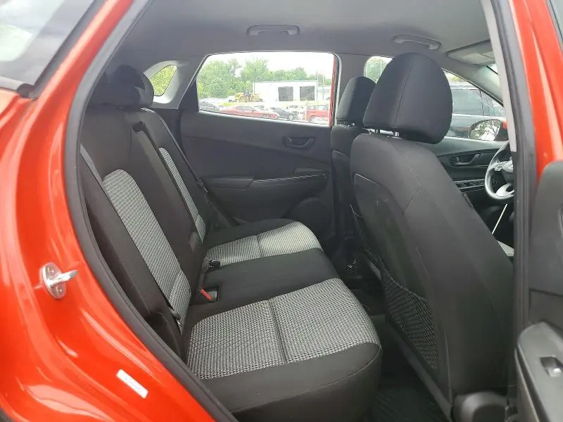 2020 HYUNDAI KONA SE  