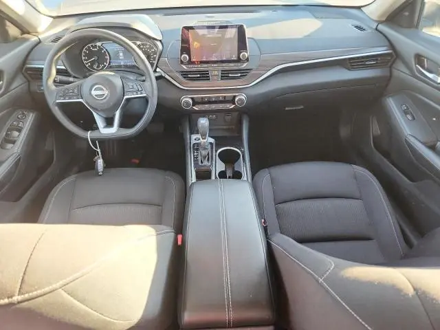 2024 NISSAN ALTIMA SV  