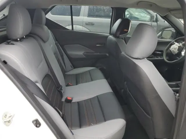 2023 NISSAN KICKS SR  