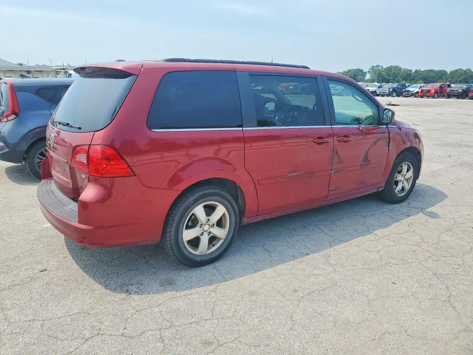2011 VOLKSWAGEN ROUTAN SE  