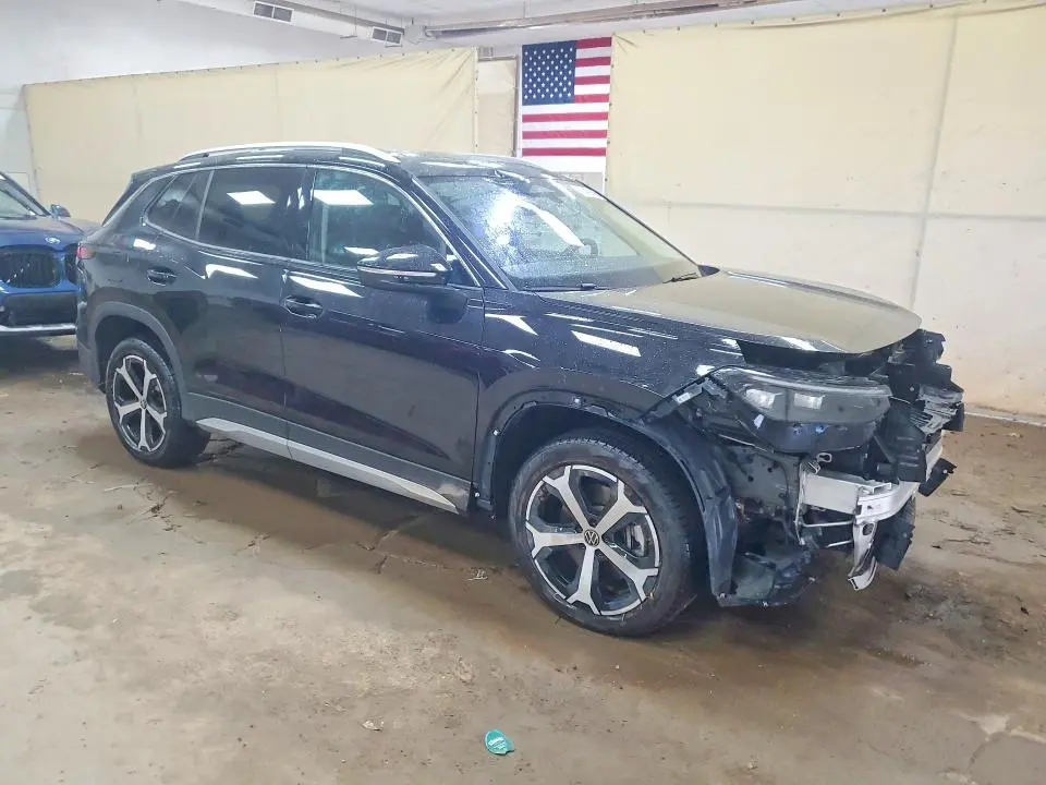 2025 VOLKSWAGEN TIGUAN SE  