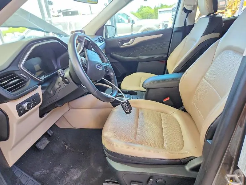 2021 FORD ESCAPE SEL  