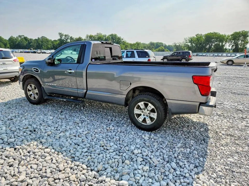2017 NISSAN TITAN SV  