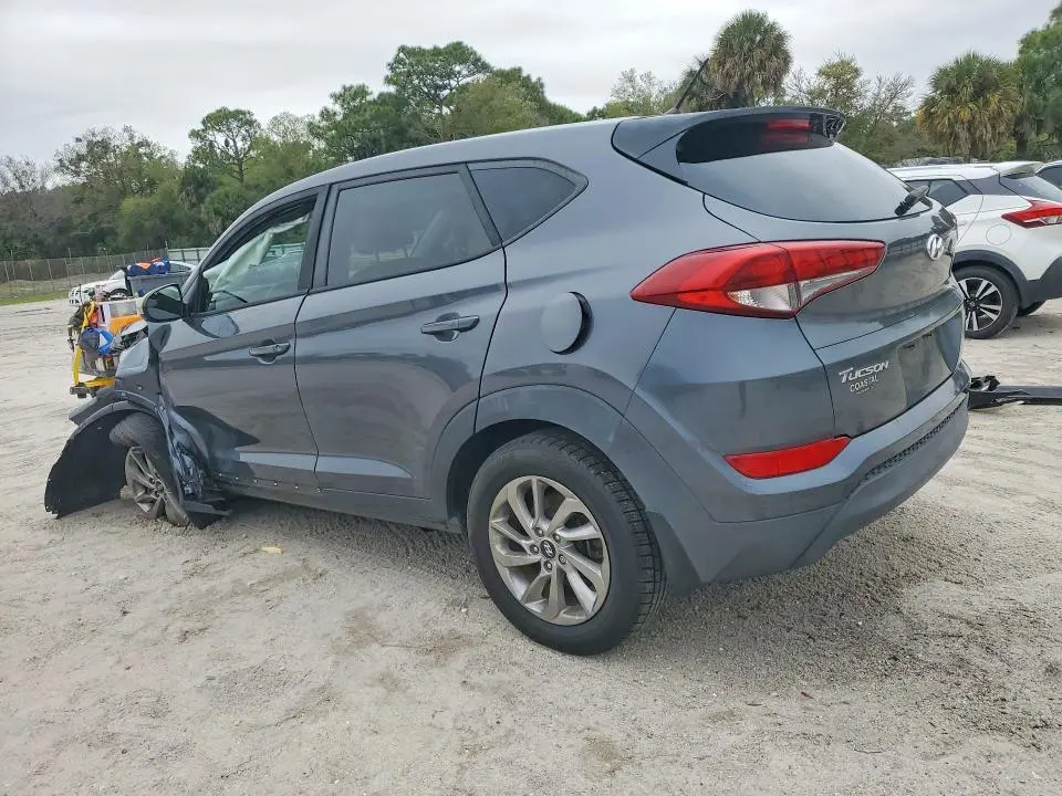 2018 HYUNDAI TUCSON SE  
