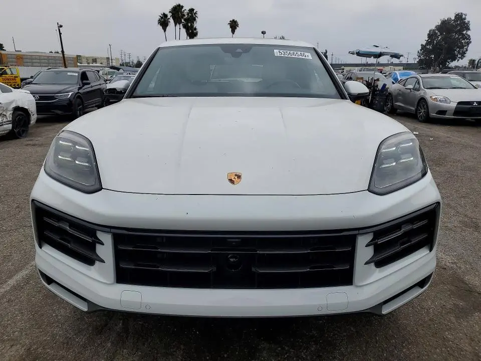 2025 PORSCHE CAYENNE   