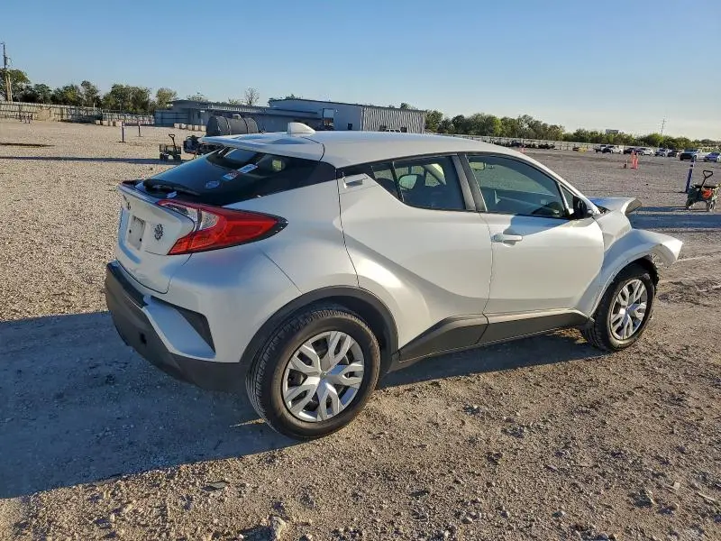 2020 TOYOTA C-HR XLE  