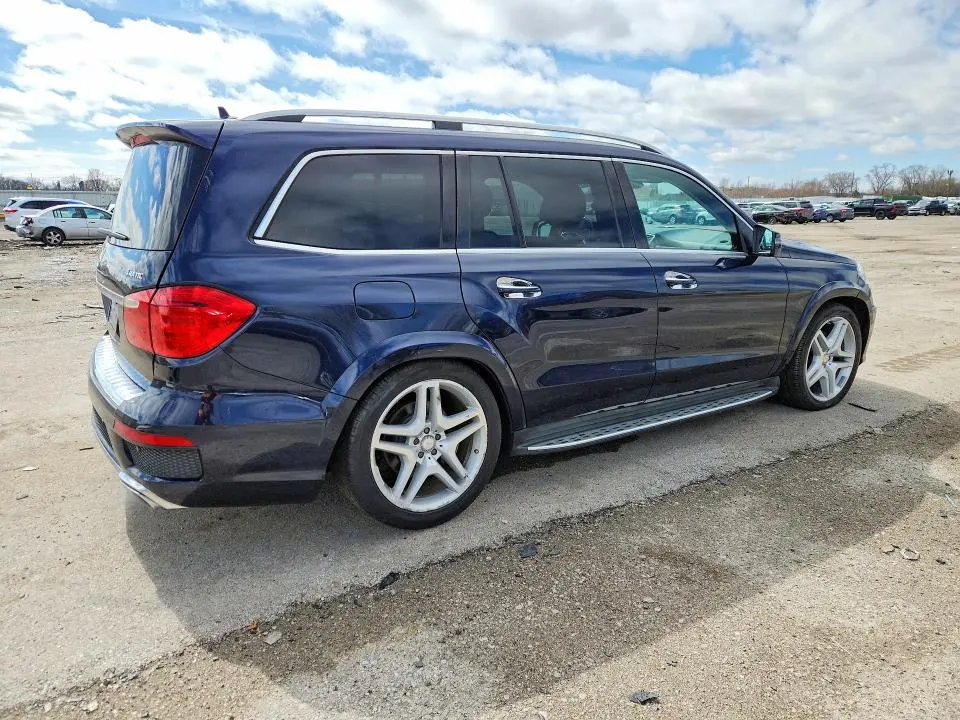 2015 MERCEDES-BENZ GL 550 4MATIC  