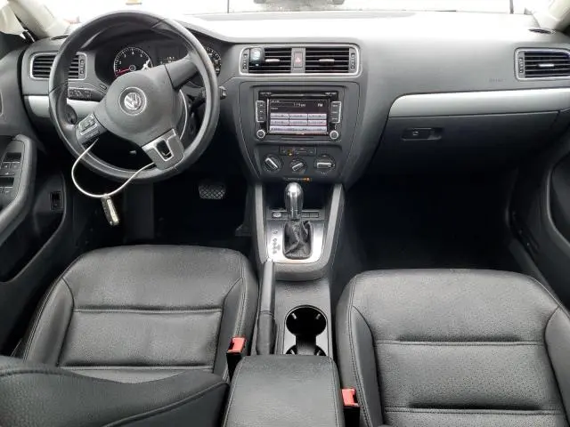 2014 VOLKSWAGEN JETTA SE  