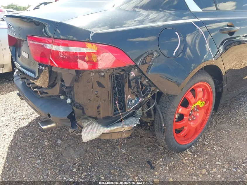 2017 JAGUAR XE 25T