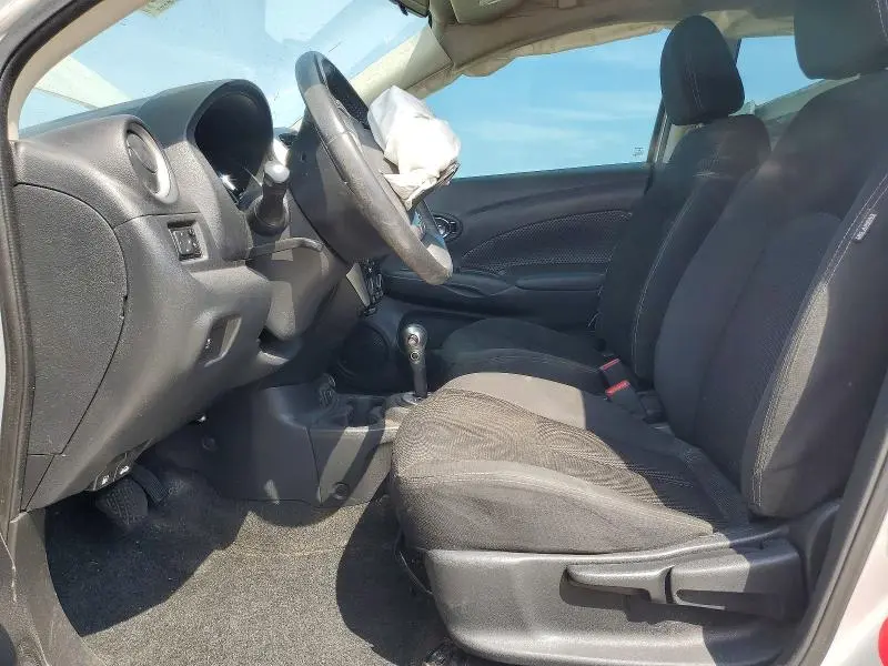 2018 NISSAN VERSA SV  