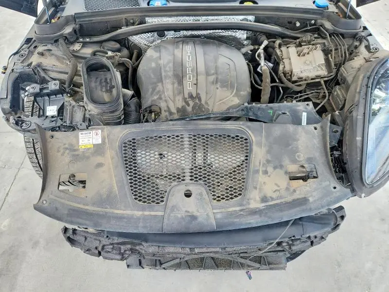 2021 PORSCHE MACAN   