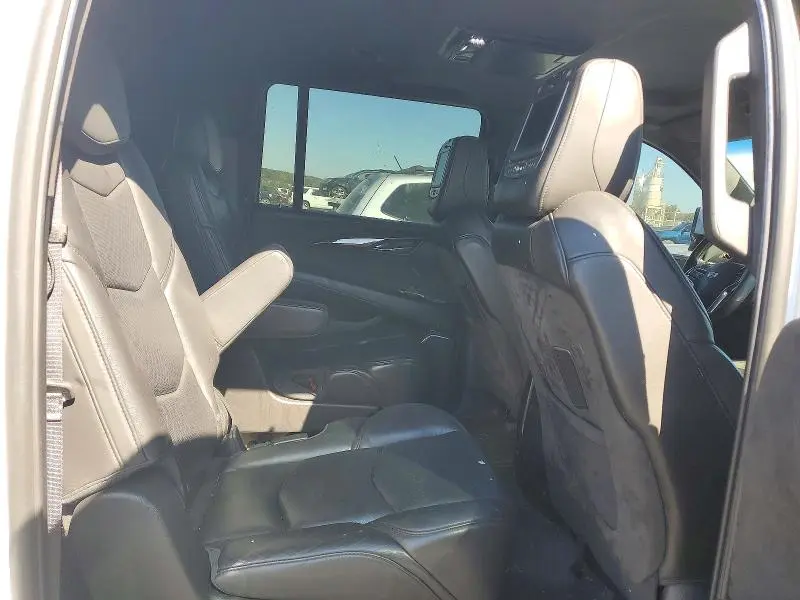 2017 CADILLAC ESCALADE ESV PLATINUM  