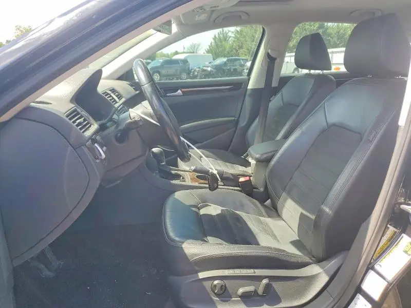 2015 VOLKSWAGEN PASSAT SEL  