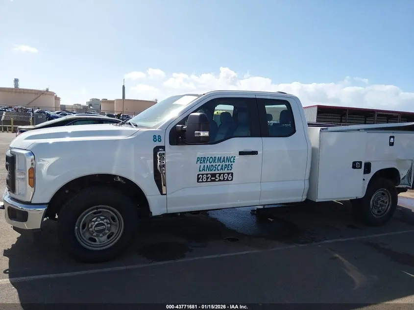 2024 FORD F-250 XL