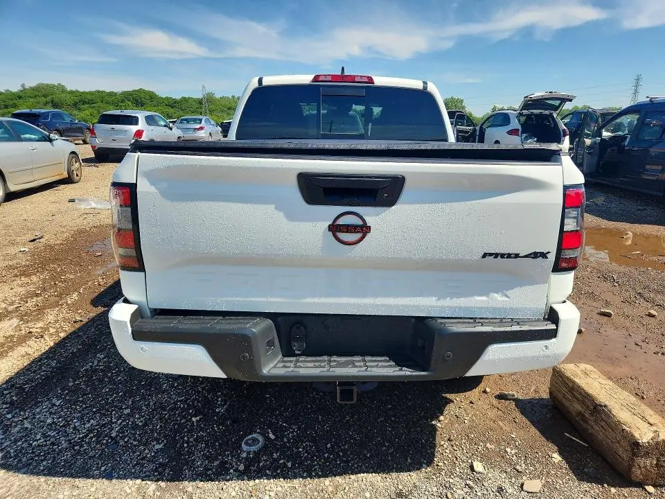 2024 NISSAN FRONTIER PRO-4X  
