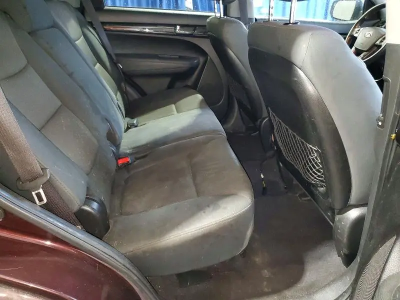 2013 KIA SORENTO LX  