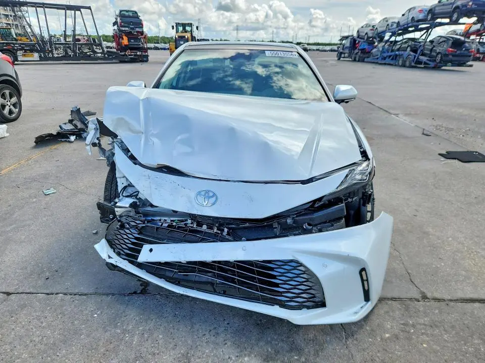 2026 TOYOTA CAMRY XLE  