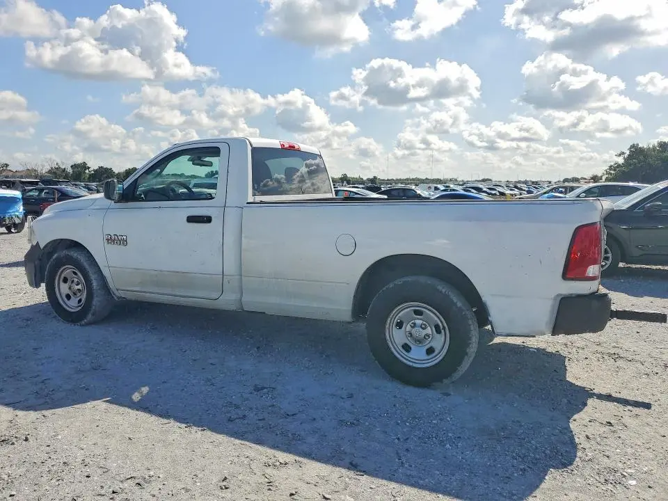 2014 RAM 1500 ST  