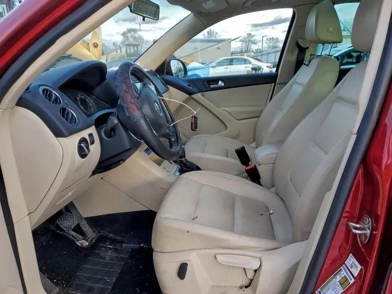 2015 VOLKSWAGEN TIGUAN S  