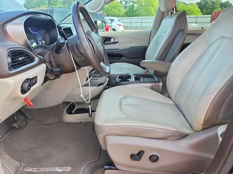 2017 CHRYSLER PACIFICA TOURING L  