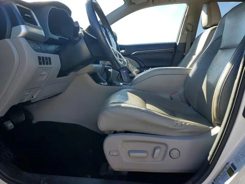 2016 TOYOTA HIGHLANDER LIMITED  