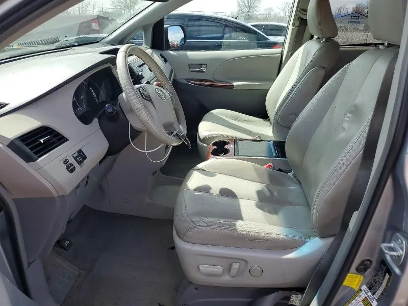 2012 TOYOTA SIENNA XLE 8-PASSENGER  