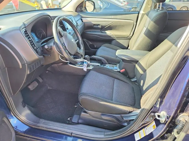 2017 MITSUBISHI OUTLANDER ES  