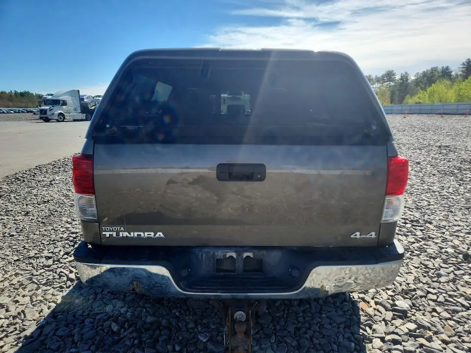 2013 TOYOTA TUNDRA DOUBLE CAB SR5  