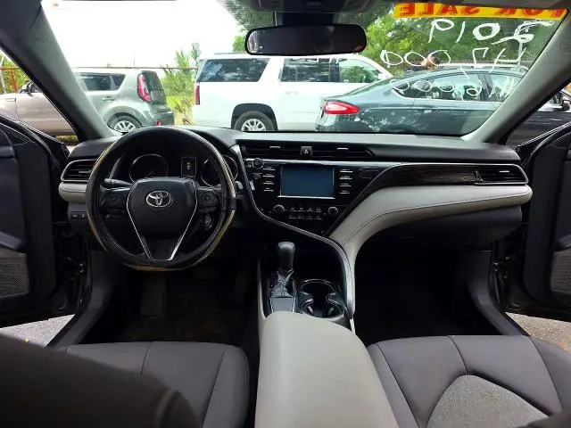 2019 TOYOTA CAMRY LE  