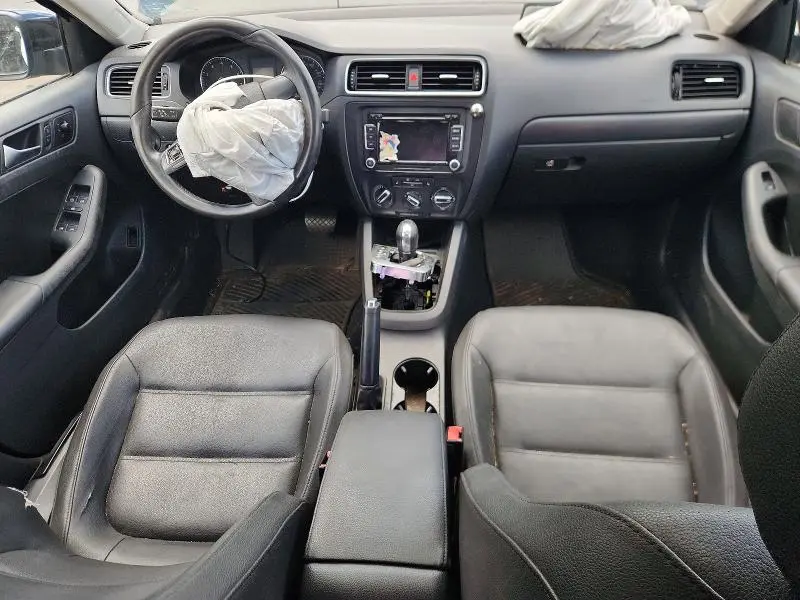 2012 VOLKSWAGEN JETTA SE  