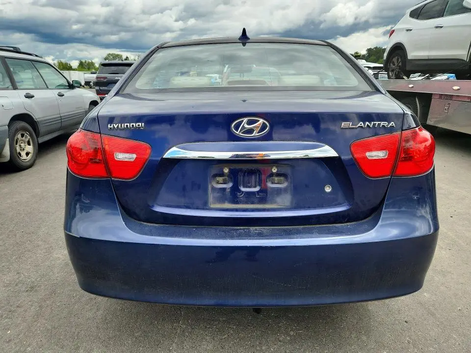 2010 HYUNDAI ELANTRA GLS  