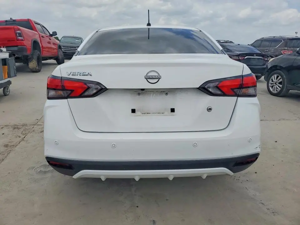 2023 NISSAN VERSA S  